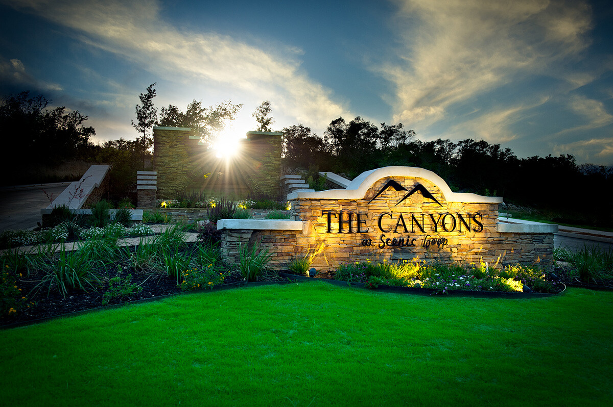 The Canyons at Scenic Loop: Neighborhood Entrance
